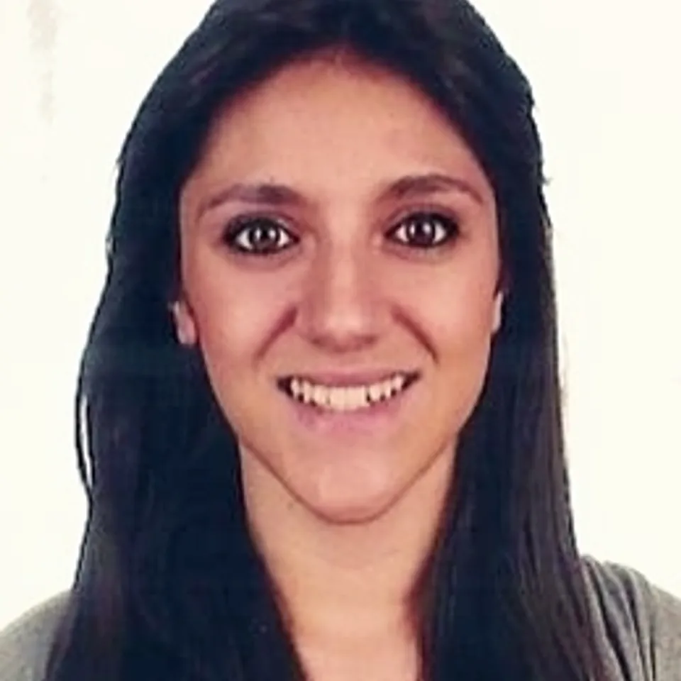 Paula Abril G.