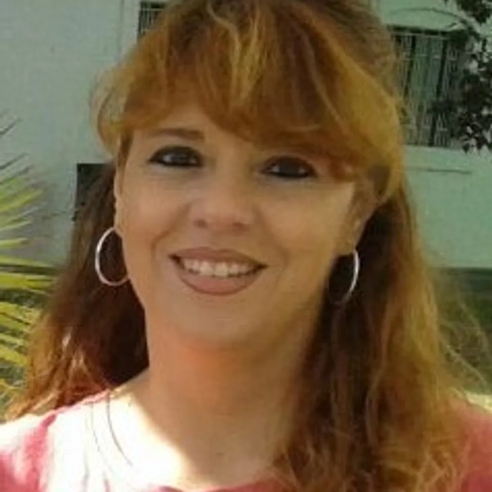 Isabel María G.