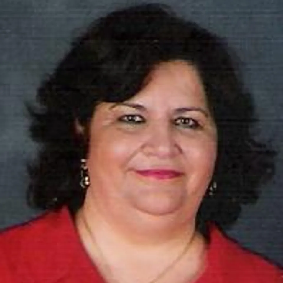 Maria Isabel E.