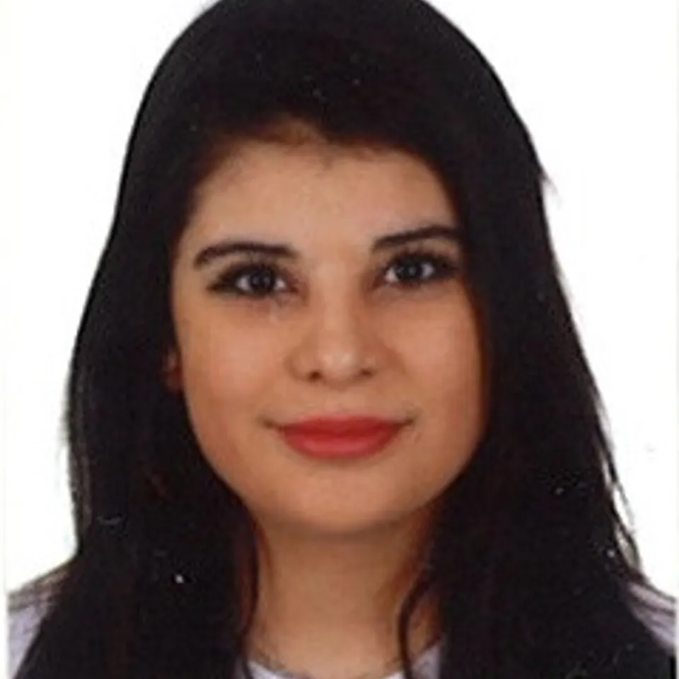 Paola  V.