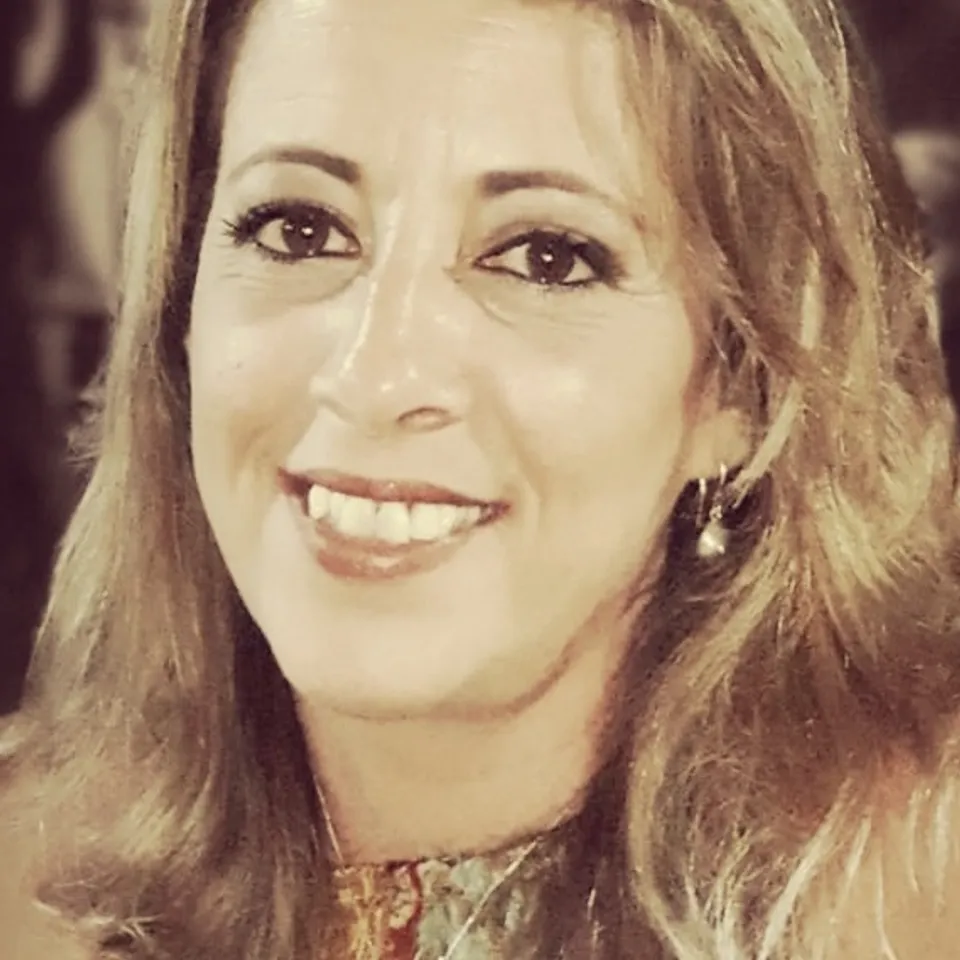 Elena Cristina  C.