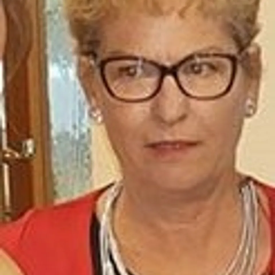 Maria Carmen  A.