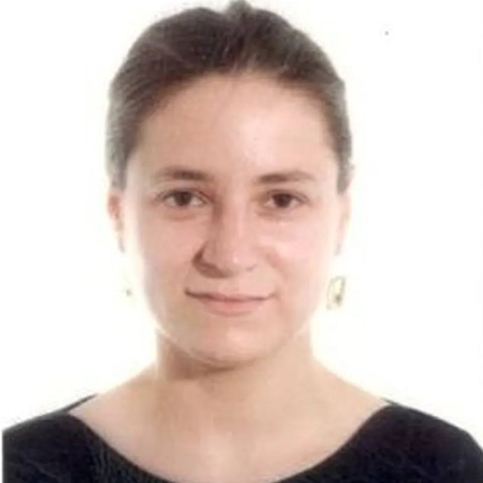 Adriana Elena  T.