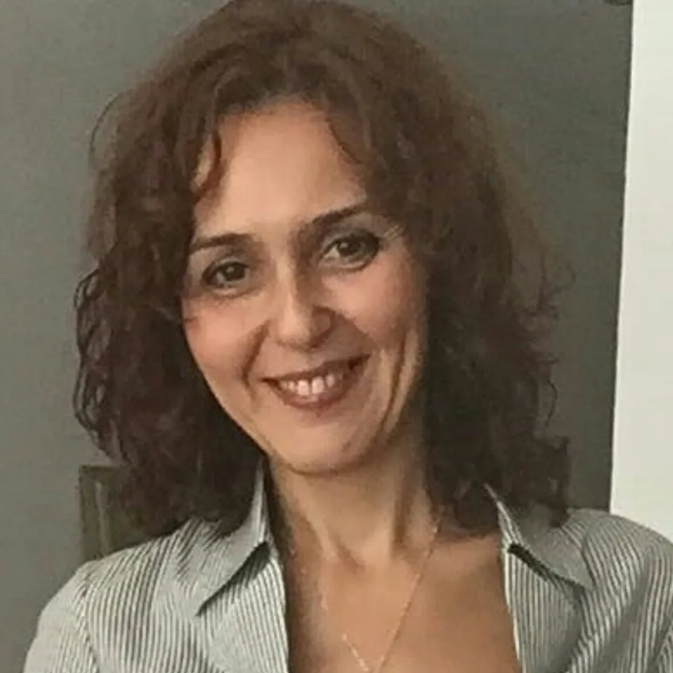 Sandra F.