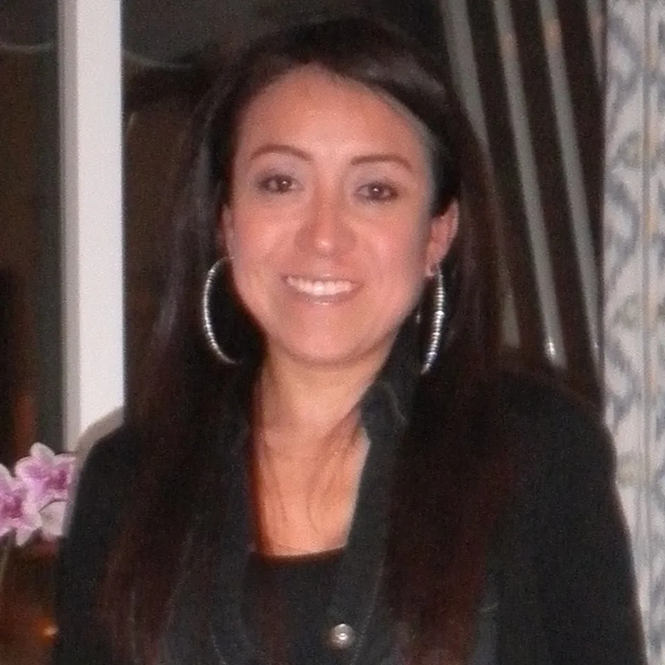 Gabriela S.