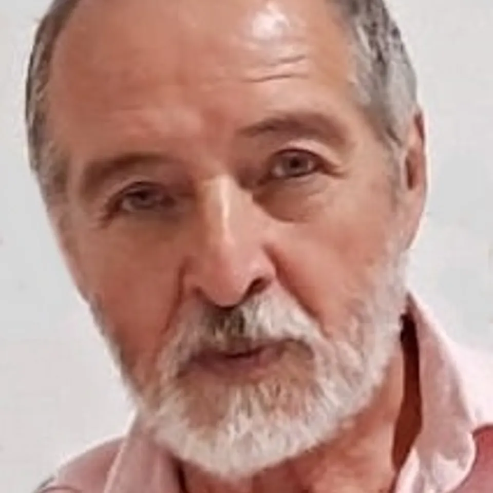 Eduardo  R.