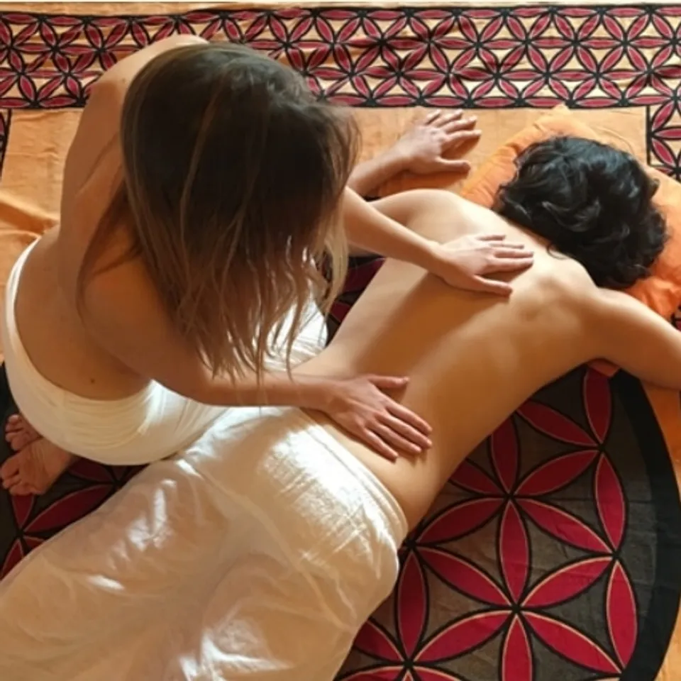 Massage in ibiza. Masseuse